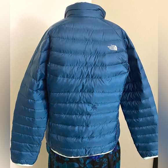 🎉🧚‍♀️ NWT The North Face stylish gorgeous women’s down jacket. - Picture 6 of 8